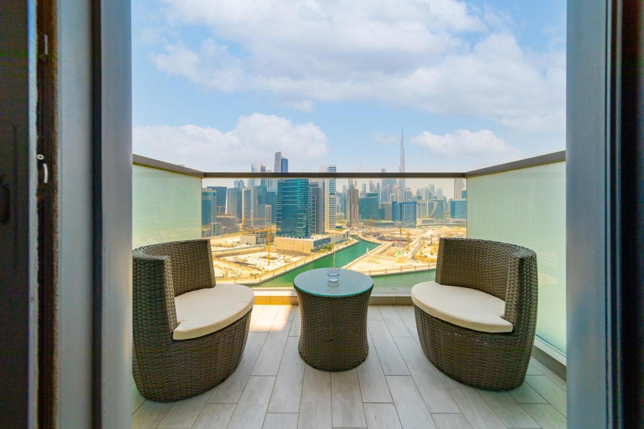 Eden'S Homes & Villas - Millennium Atria Residences Дубай Екстер'єр фото